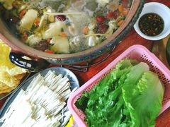 连州果园鸡-威邵鸡煲(西华路总店)