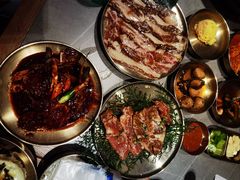 -草家酱蟹炭火烤肉店(珲春南路一店)