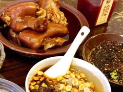 -王万妈卤猪脚(青岩交通路)