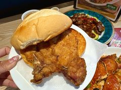 -滋味满屋美食坊(上海街店)