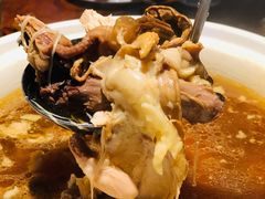 松茸鸡汤-真味汤馆(汽博店)