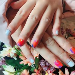 -小红楼美甲美容中心