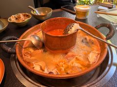 -菌自由丨野生菌火锅特色庭院餐厅(丽江古城店)