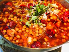 红颜馋嘴牛蛙锅-蜜桃花开·中西融合菜E&W(南长街店)