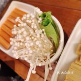 天气一下子感觉入冬了，特别适合吃火锅，位于地中海4楼