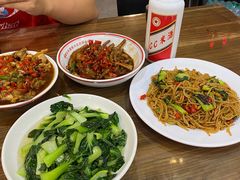 -堂瓦里·33年传统赣菜(第一街区店)