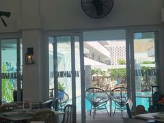 -Cha Cha's Beach Cafe
