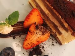 -Golden Lily河内巴黎法越料理餐厅(建国西路店)