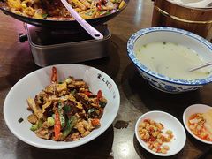 -富正毅三下锅(体育馆店)