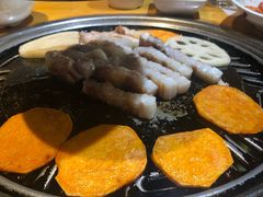 厚切五花肉-唯成•韩国炭火烤肉 유성고기