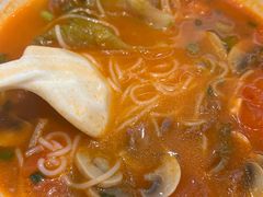 -粉小主·贵州酸汤牛肉粉(南京仙林金鹰店)