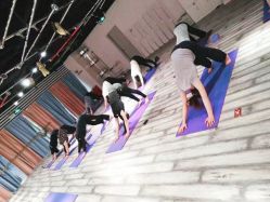 -STUDIO E POLE DANCE
