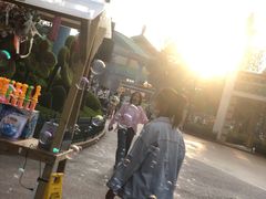 -七彩云南欢乐世界