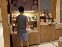 -诚品(信义店)