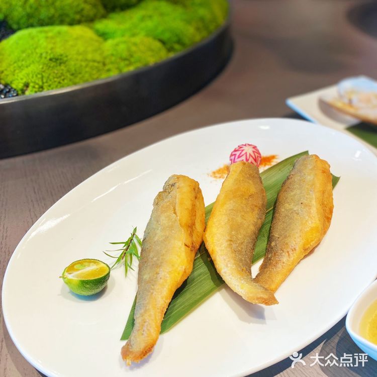 可以俯瞰重庆的高级粤菜火锅餐厅我来啦!