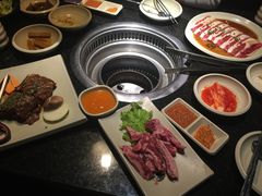 -釜山火炉·海鲜烤肉(紫藤路店)