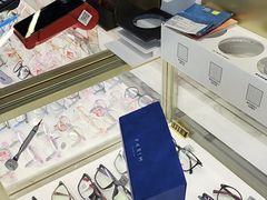 -美式眼镜·授权蔡司.依视路.尼康.豪雅.明月(南翔印象城店)
