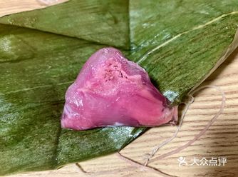在甜粽子和咸粽子之间我选择了粉粽子