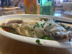 -头上红煨盐鸡·非遗院子餐厅