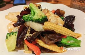 Flying Heaven Sauce Stir-Fried Seasonal Vegetables
