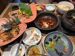 -云海肴·汽锅鸡·云南菜(天山百盛优客店)