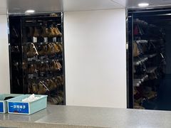 -冰纷万象滑冰场(深圳万象城店)