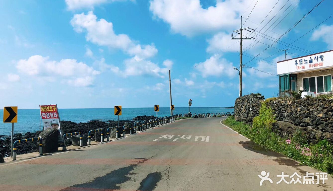 在济州岛是出了名的有海鲜和黑猪肉