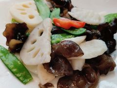 -荷塘秋月·本帮江浙菜(国权路店)