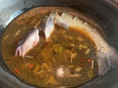 -铁锅炖灶台鱼老三炖鱼馆