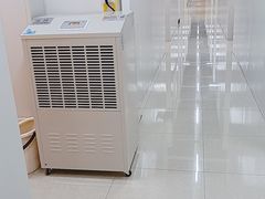 -安东易迷你自助仓储寄存仓库(杨浦店)