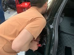 -畅通航行汽车钣金喷漆 无痕修复·局部喷漆