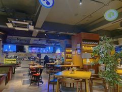 用餐区-JINNS锦时 steak&pizza(浸信会礼拜堂旧址店)