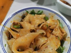 -云南印象昭通天麻火腿鸡(新疆石油花园二期店)