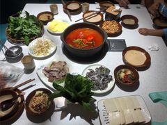 -贵府酸汤牛肉火锅·贵州老字号(飞山街店)
