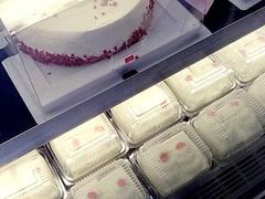 -红宝石·鲜奶小方·海派西点房(金杨店)