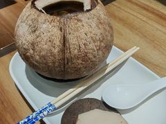 椰子炖鸡-德记源发炖汤·肠粉