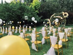 -花轿喜屋婚礼策划