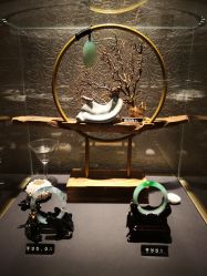 -北京七彩云南翡翠珠宝旗舰店(月坛店)