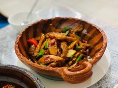 干锅肥肠-YI PIN JU 一品居中餐厅 中国超市