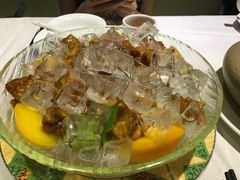 冰镇蜜桃猪颈肉-山泉公馆酒家(广州东站店)