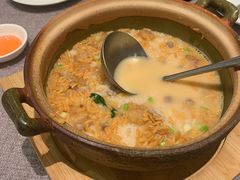 龙虾泡饭-香港百合居(LCM置汇旭辉广场店)