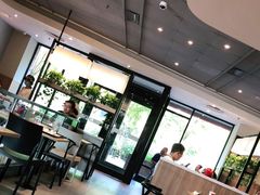 大堂-肯德基(亦庄上海沙龙店)