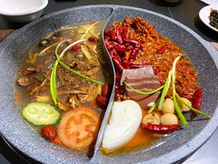 菌汤麻辣鸳鸯锅-重庆叉叉裤老火锅(云岭东路店)
