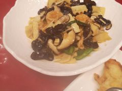 -侬佳蒸菜馆(听潮店)