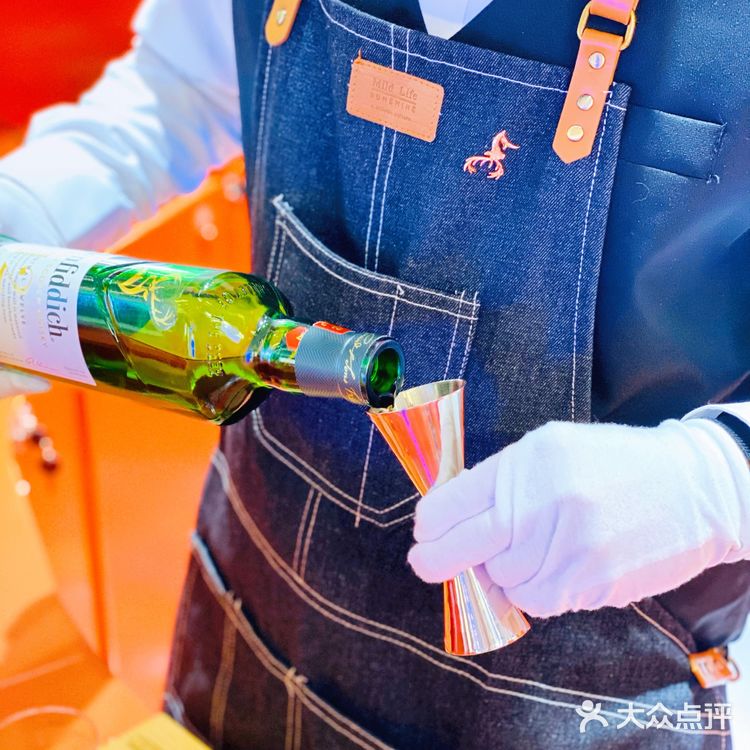 魔都惊现网红福🦌，探秘格兰菲迪“福鹿之家”沉浸式快闪店