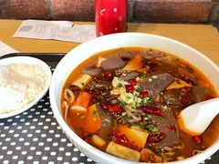 毛血旺-大食代美食广场(迪士尼小镇店)