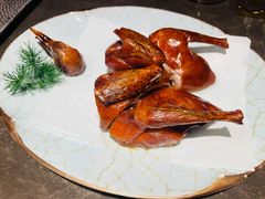 脆皮乳鸽-新荣记(BFC外滩金融中心店)