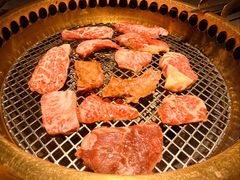 -铭牛烧肉·和牛海鲜自助(高新月牙湖店)