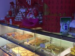 面包甜点陈列柜-四远香糕点(长江道店)