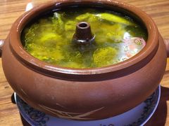 汽锅鸡-怡得饭庄·宋大妈昆明菜·始于1996(滇池海埂大坝店)